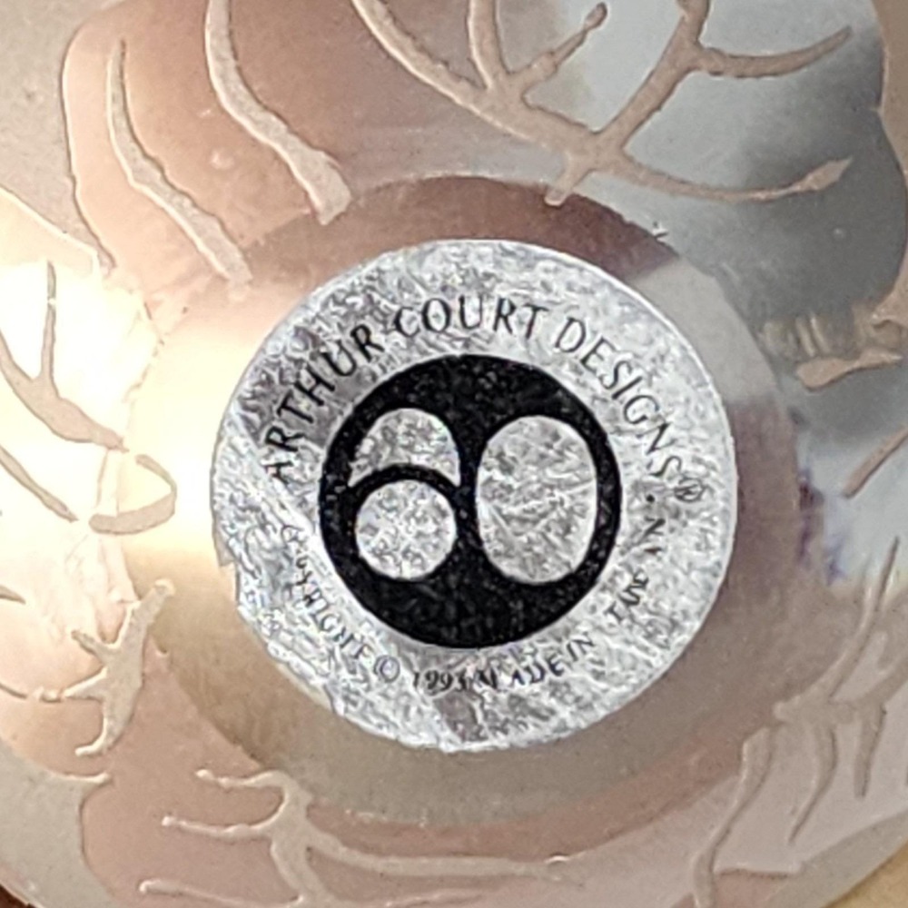 Vintage 1991 Arthur Court Glass Paperweight Frosted Etched Rabbit Motif - Picture 9 of 12